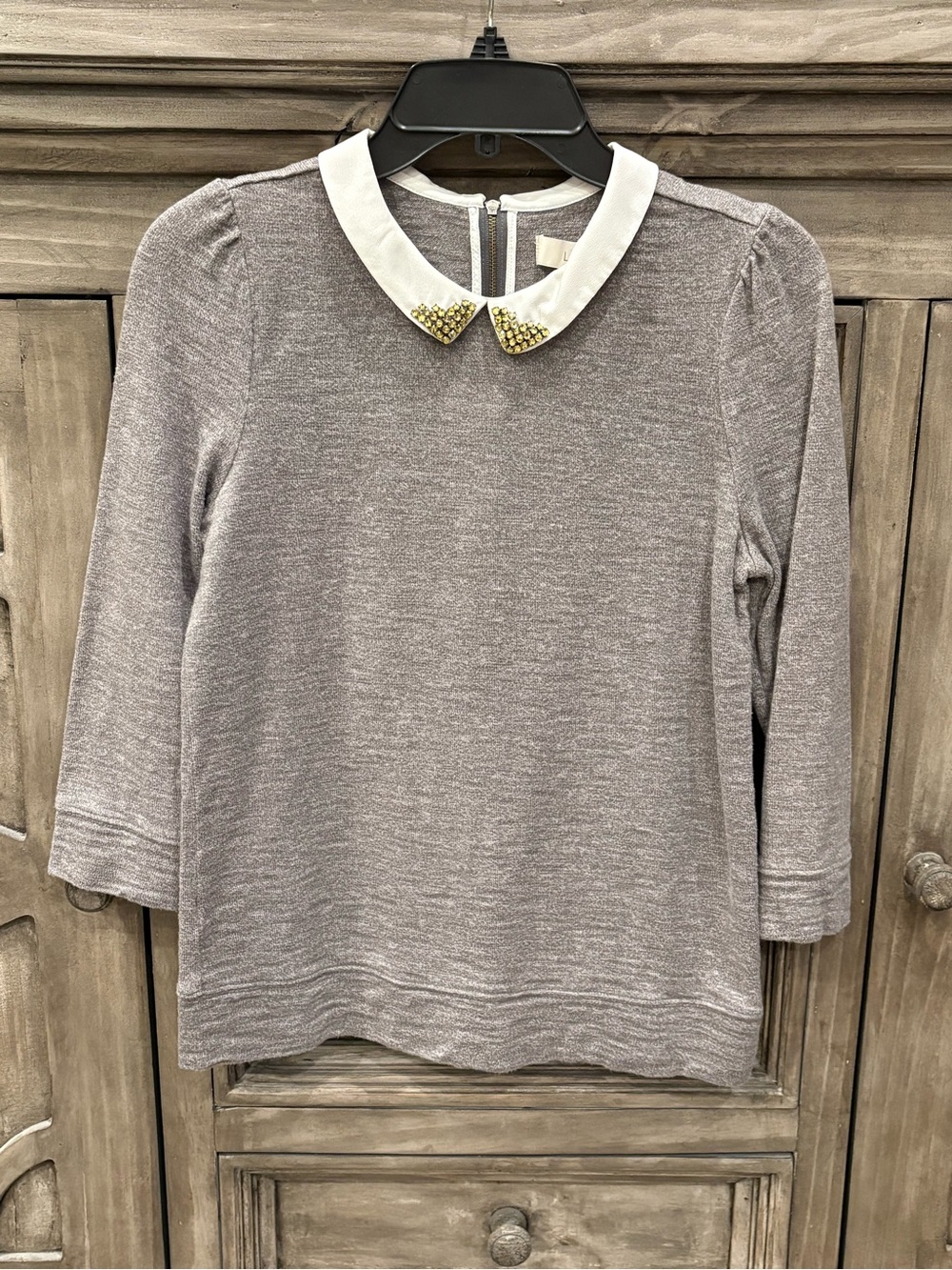 EUC Women’s LOFT Gray Rhinestone Dressy Zipper Back Sweatshirt (Medium)